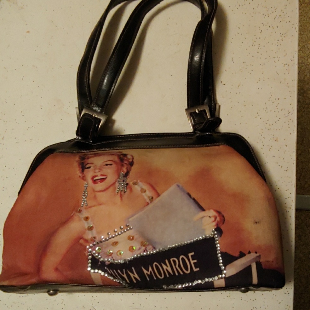 Marilyn Monroe purse (small)